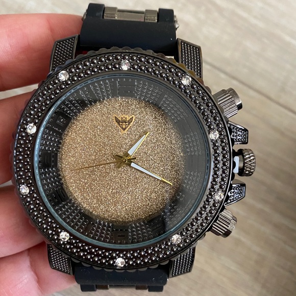 Other - Men’s black fashion retro watch